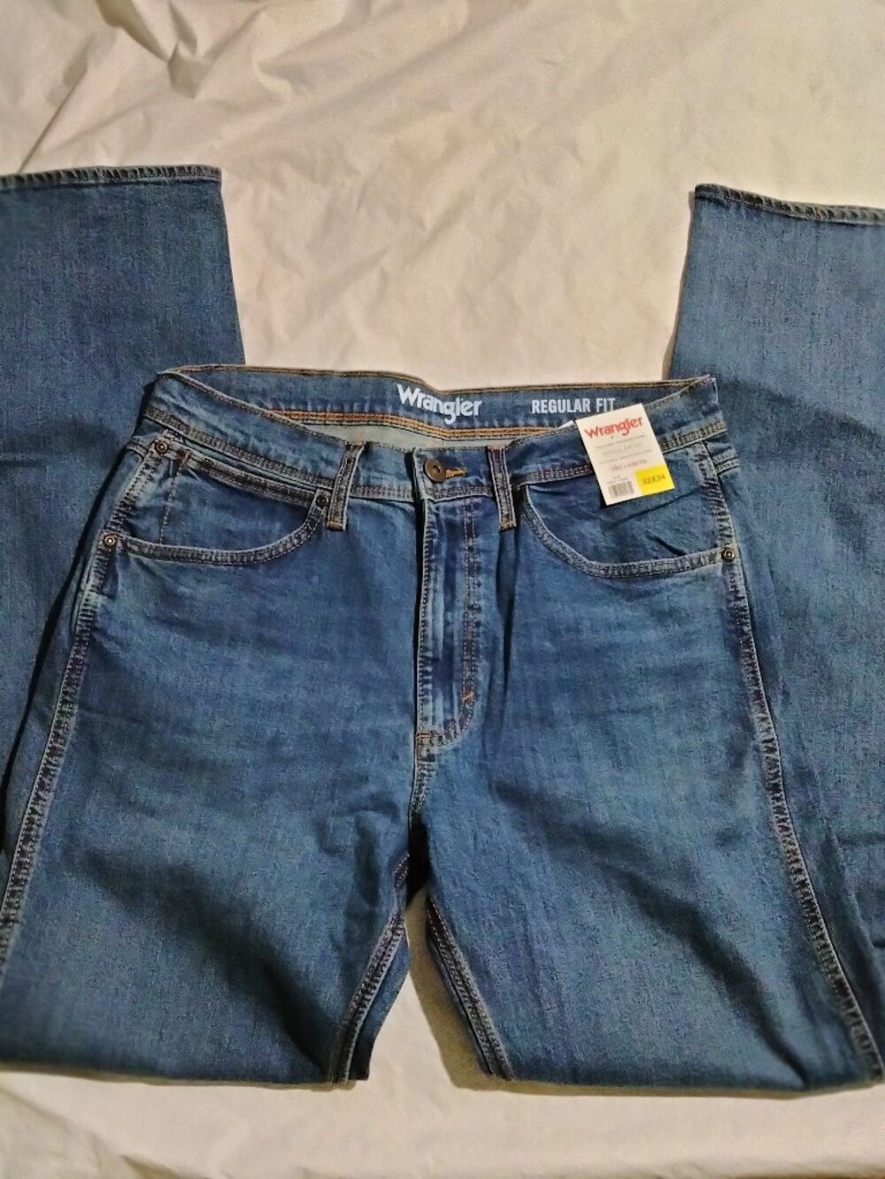 Wrangler Regular Fit Jeans Mens 32x34 Medium Blue Stretch Denim NWT